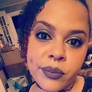 Meet your Posher, Arielle